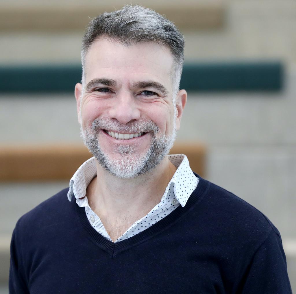 Profile photo for Dr Rodrigo Lucena De Mello